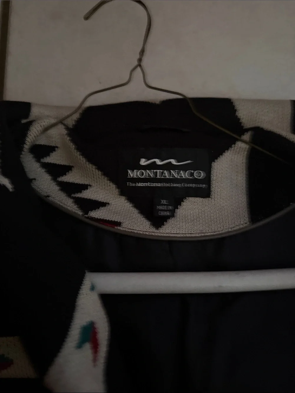 Southwestern Pattern Zip-Up Jacket in Black & Cream